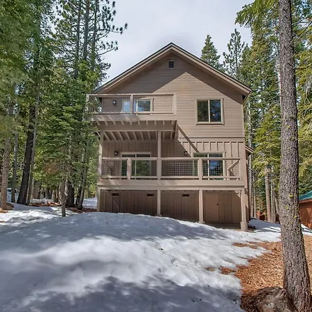 Sunrise Abode At Tahoe Donner - Luxurious New Build, Soaking Tub, Hoa Amenities